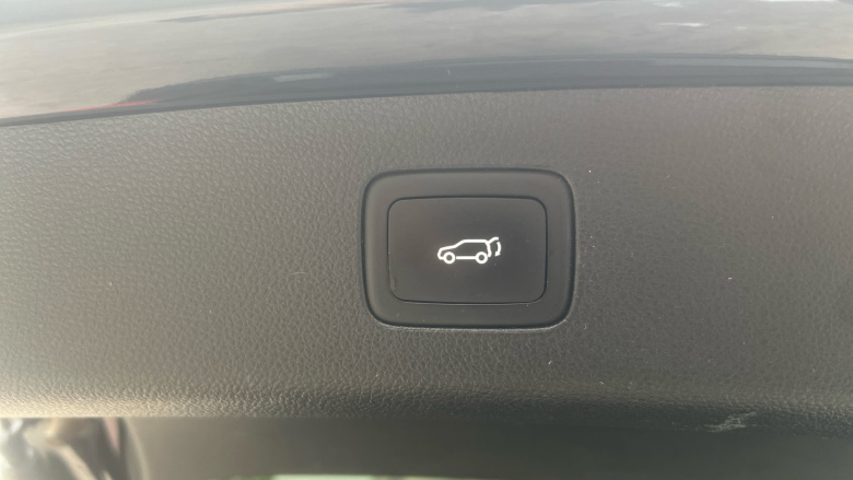 MG Hs 1.5 T-GDI Exclusive 5dr DCT Petrol Hatchback